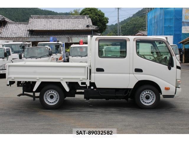 Toyota DYNA TRUCK 2015-06 8216308-4