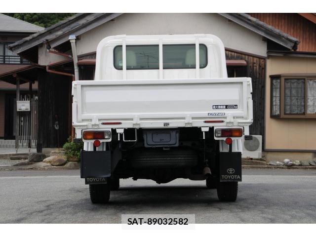 Toyota DYNA TRUCK 2015-06 8216308-7