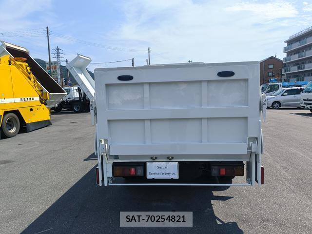 Toyota DYNA TRUCK 2013-06 8218394-3