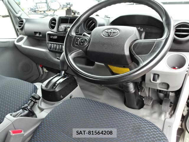 Toyota DYNA TRUCK 2020-06 8218495-2