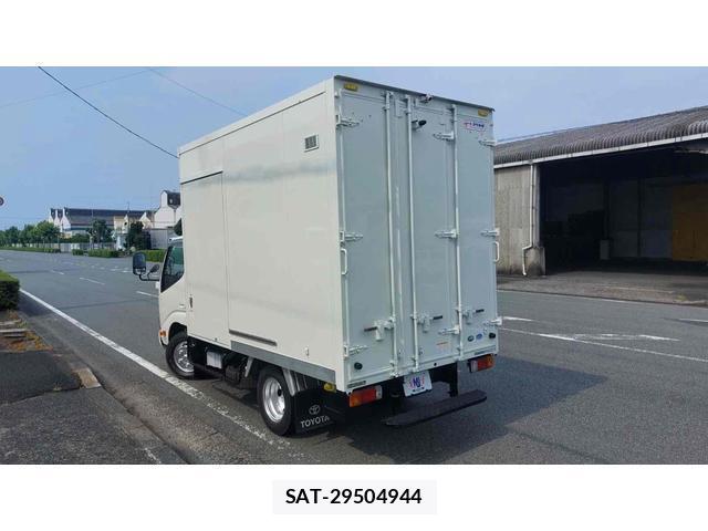 Toyota DYNA TRUCK 2017-11 8220436-1