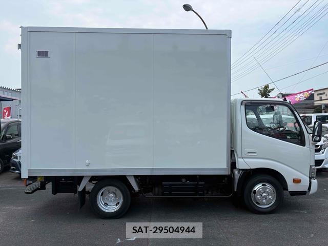 Toyota DYNA TRUCK 2017-11 8220436-4