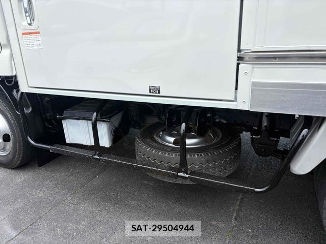 Toyota DYNA TRUCK 2017-11 8220436-8