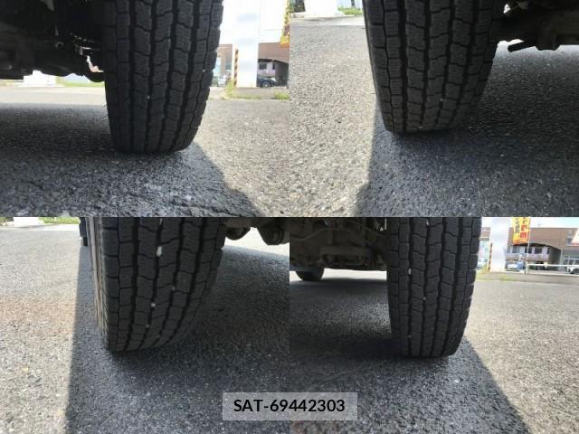 Toyota DYNA TRUCK 2020-06 8223909-17