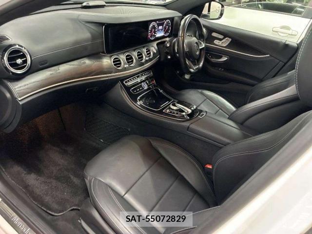 Mercedes Benz E-CLASS 2017-07 8219055-3