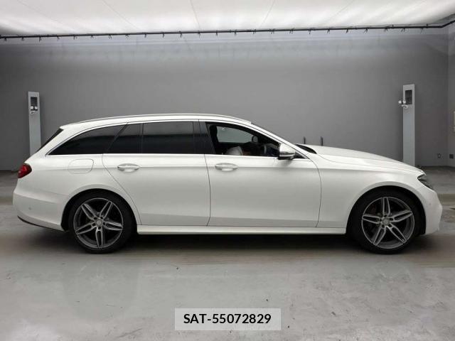 Mercedes Benz E-CLASS 2017-07 8219055-9