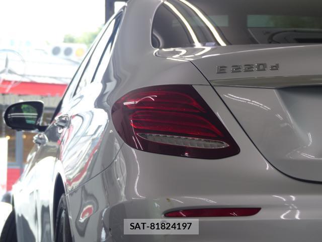 Mercedes Benz E-CLASS 2017-07 8221319-7