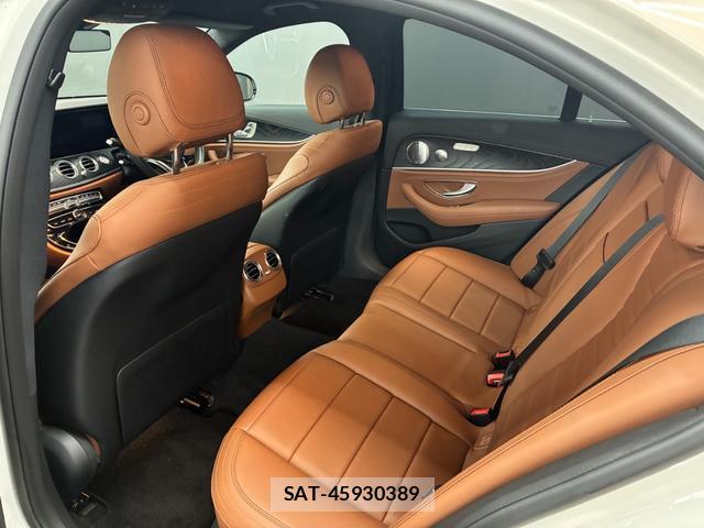 Mercedes Benz E-CLASS 2018-08 8223545-5