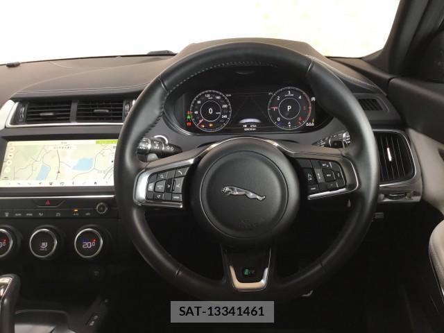 Jaguar E-PACE 2019-06 8224025-8
