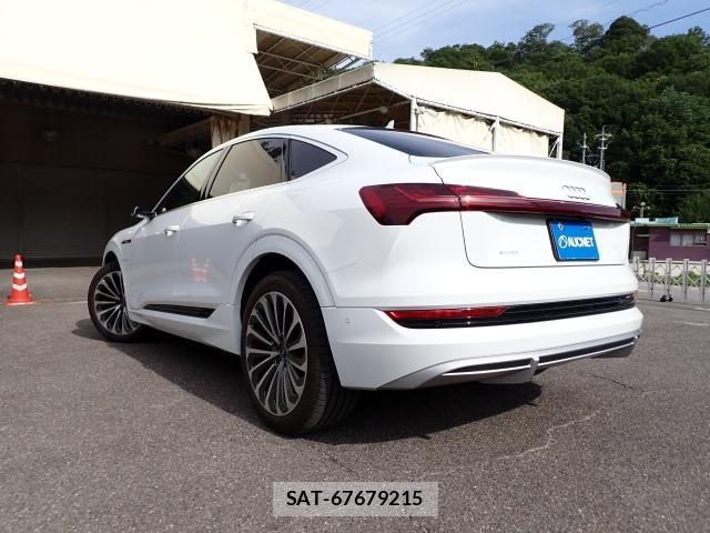 Audi E-TRON 2022-06 8223123-1