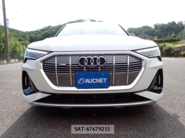 Audi E-TRON 2022-06 8223123-3