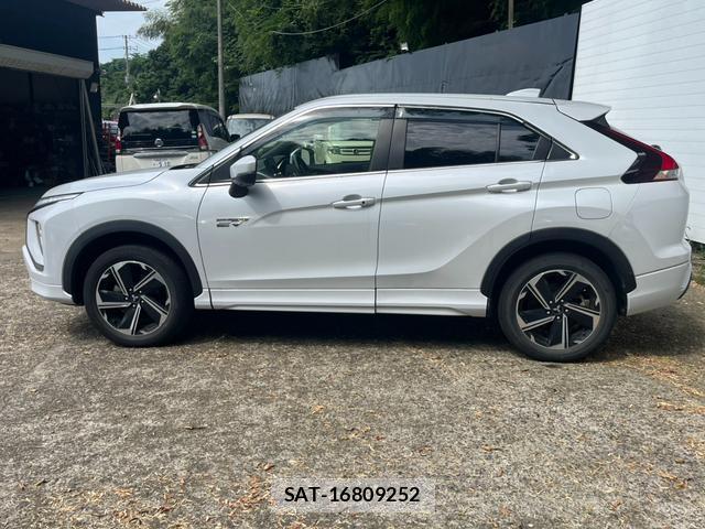 Mitsubishi ECLIPSE CROSS 2021-02 8219885-10