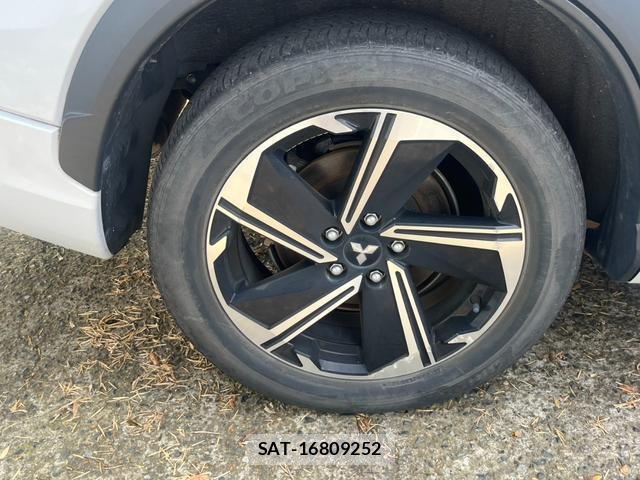 Mitsubishi ECLIPSE CROSS 2021-02 8219885-19