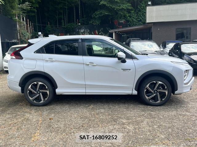 Mitsubishi ECLIPSE CROSS 2021-02 8219885-6