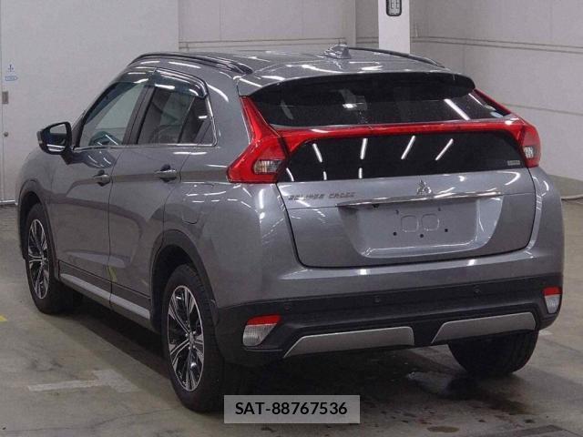 Mitsubishi ECLIPSE CROSS 2020-01 8216422-1