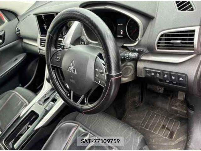 Mitsubishi ECLIPSE CROSS 2018-03 8217437-2
