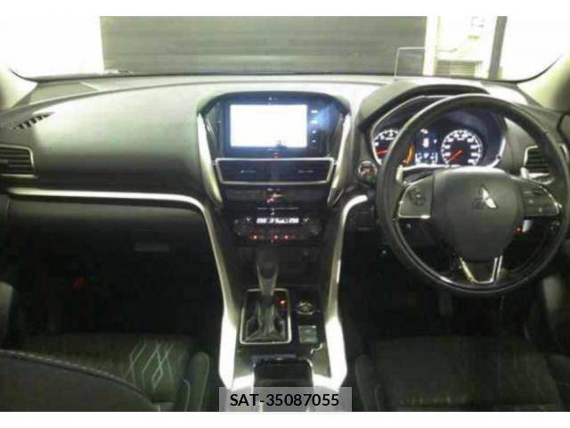 Mitsubishi ECLIPSE CROSS 2018-06 8217591-2