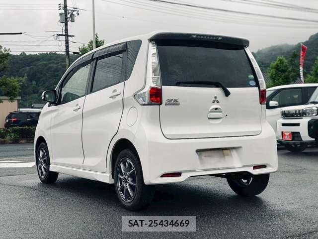 Mitsubishi EK CUSTOM 2013-08 8218178-12