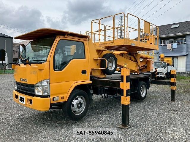 Isuzu ELF TRUCK 2011 8217178-0