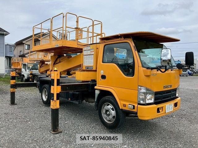 Isuzu ELF TRUCK 2011 8217178-3
