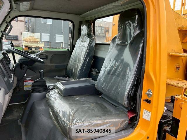 Isuzu ELF TRUCK 2011 8217178-8