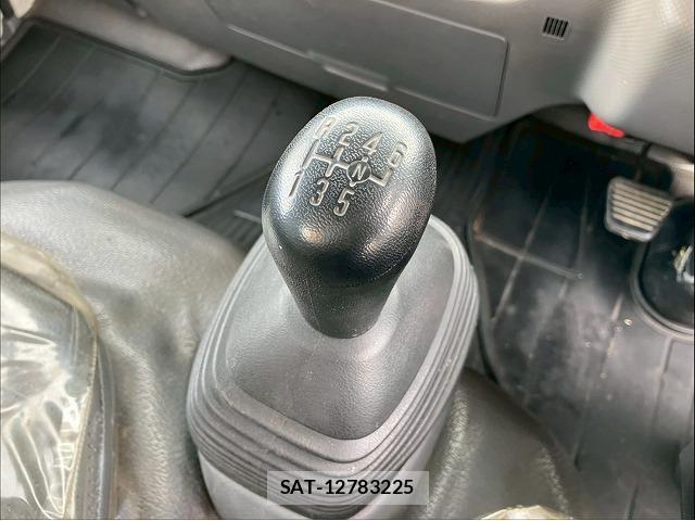 Isuzu ELF TRUCK 2011 8217179-6