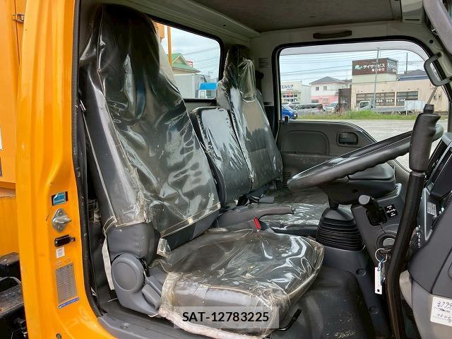 Isuzu ELF TRUCK 2011 8217179-8