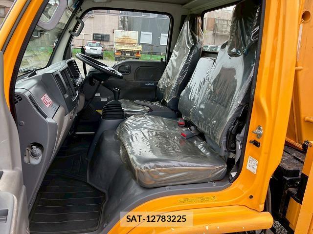 Isuzu ELF TRUCK 2011 8217179-9