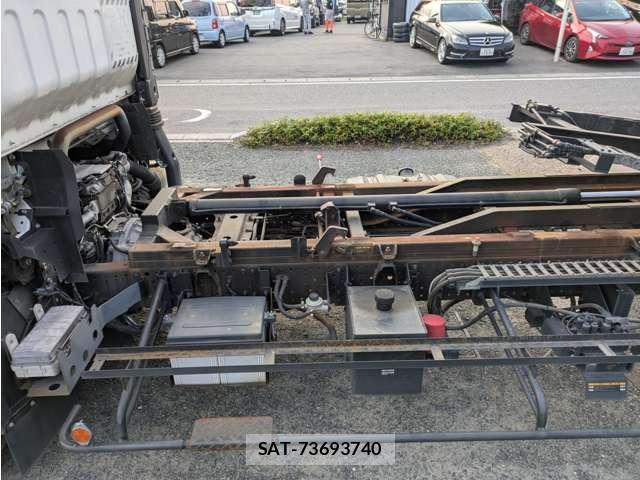 Isuzu ELF TRUCK 2018-06 8218329-13