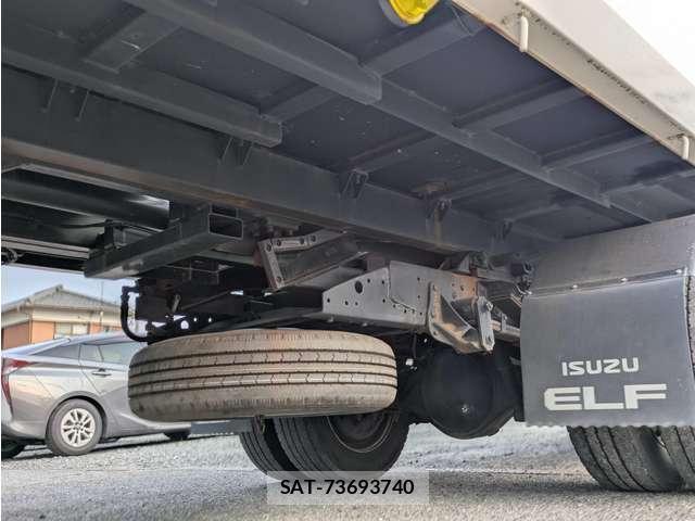 Isuzu ELF TRUCK 2018-06 8218329-17