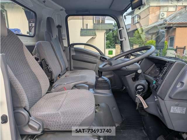 Isuzu ELF TRUCK 2018-06 8218329-5