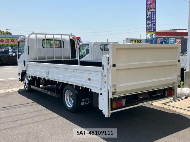 Isuzu ELF TRUCK 2011-05 8218736-1
