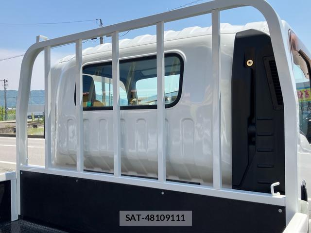 Isuzu ELF TRUCK 2011-05 8218736-12