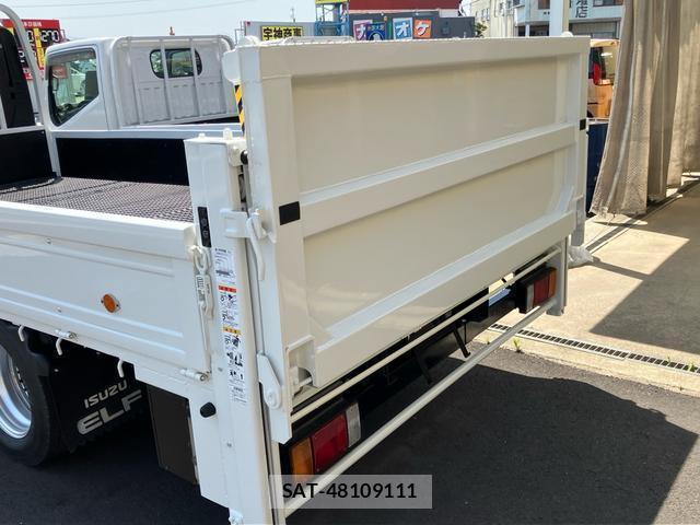 Isuzu ELF TRUCK 2011-05 8218736-16