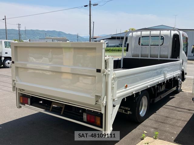 Isuzu ELF TRUCK 2011-05 8218736-4