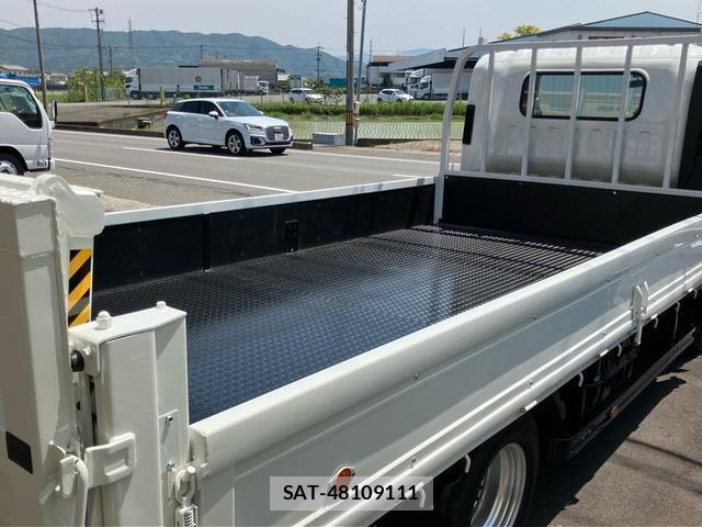 Isuzu ELF TRUCK 2011-05 8218736-9