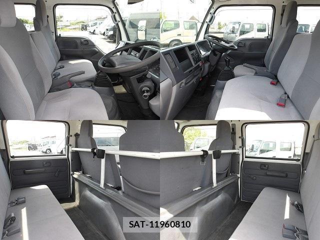 Isuzu ELF TRUCK 2016-06 8218802-4