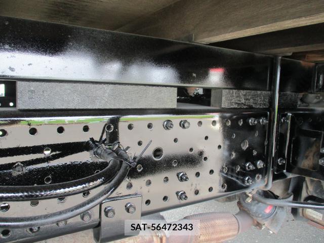 Isuzu ELF TRUCK 2014-03 8219756-3