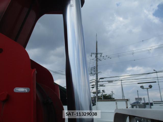Isuzu ELF TRUCK 2017-12 8219758-4