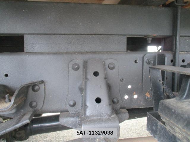 Isuzu ELF TRUCK 2017-12 8219758-5