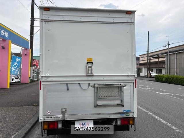 Isuzu ELF TRUCK 2014-05 8220432-12