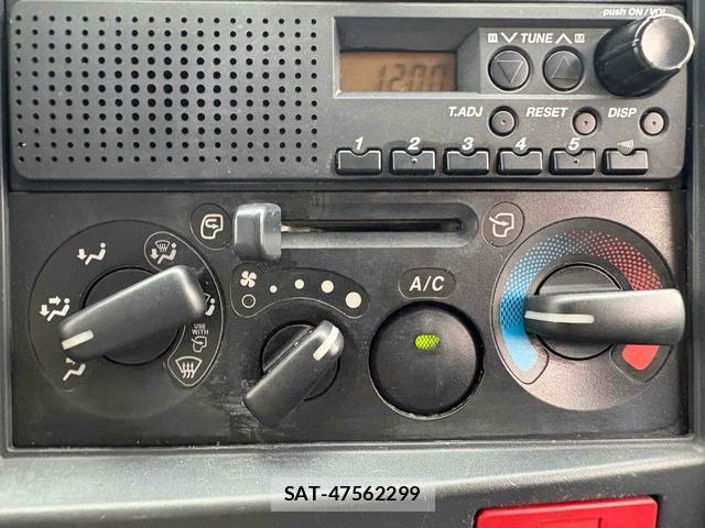 Isuzu ELF TRUCK 2014-05 8220432-14