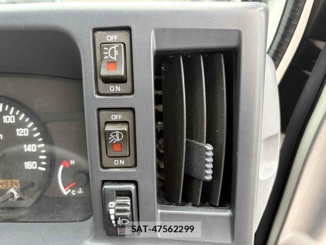 Isuzu ELF TRUCK 2014-05 8220432-16