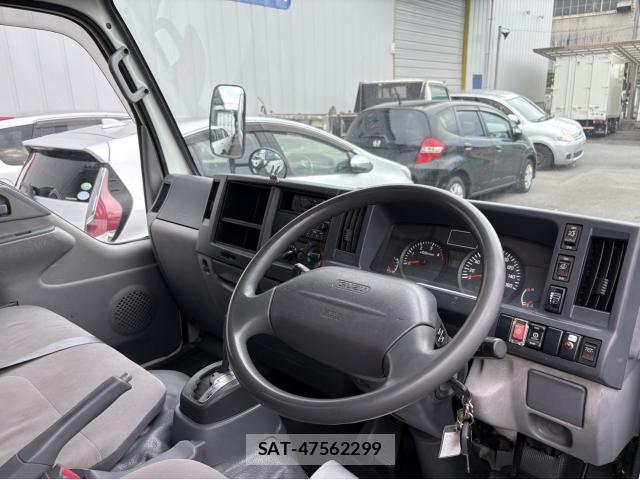 Isuzu ELF TRUCK 2014-05 8220432-8