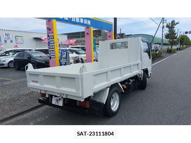 Isuzu ELF TRUCK 2013-07 8220439-11