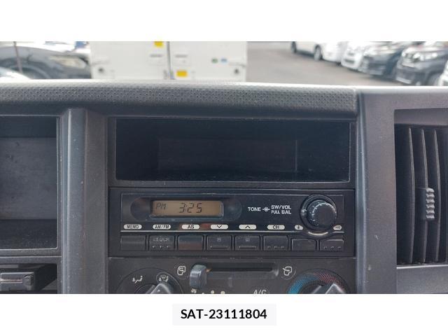 Isuzu ELF TRUCK 2013-07 8220439-18