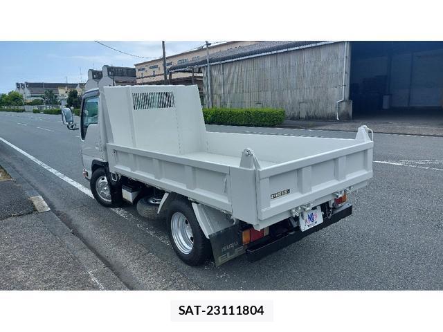 Isuzu ELF TRUCK 2013-07 8220439-4