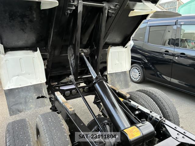 Isuzu ELF TRUCK 2013-07 8220439-8