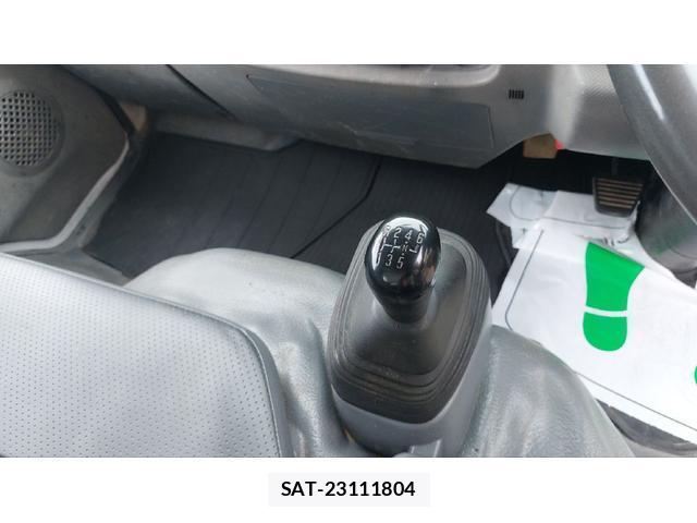 Isuzu ELF TRUCK 2013-07 8220439-9