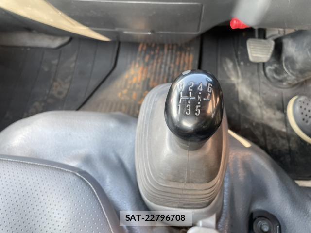 Isuzu ELF TRUCK 2015-02 8220992-10